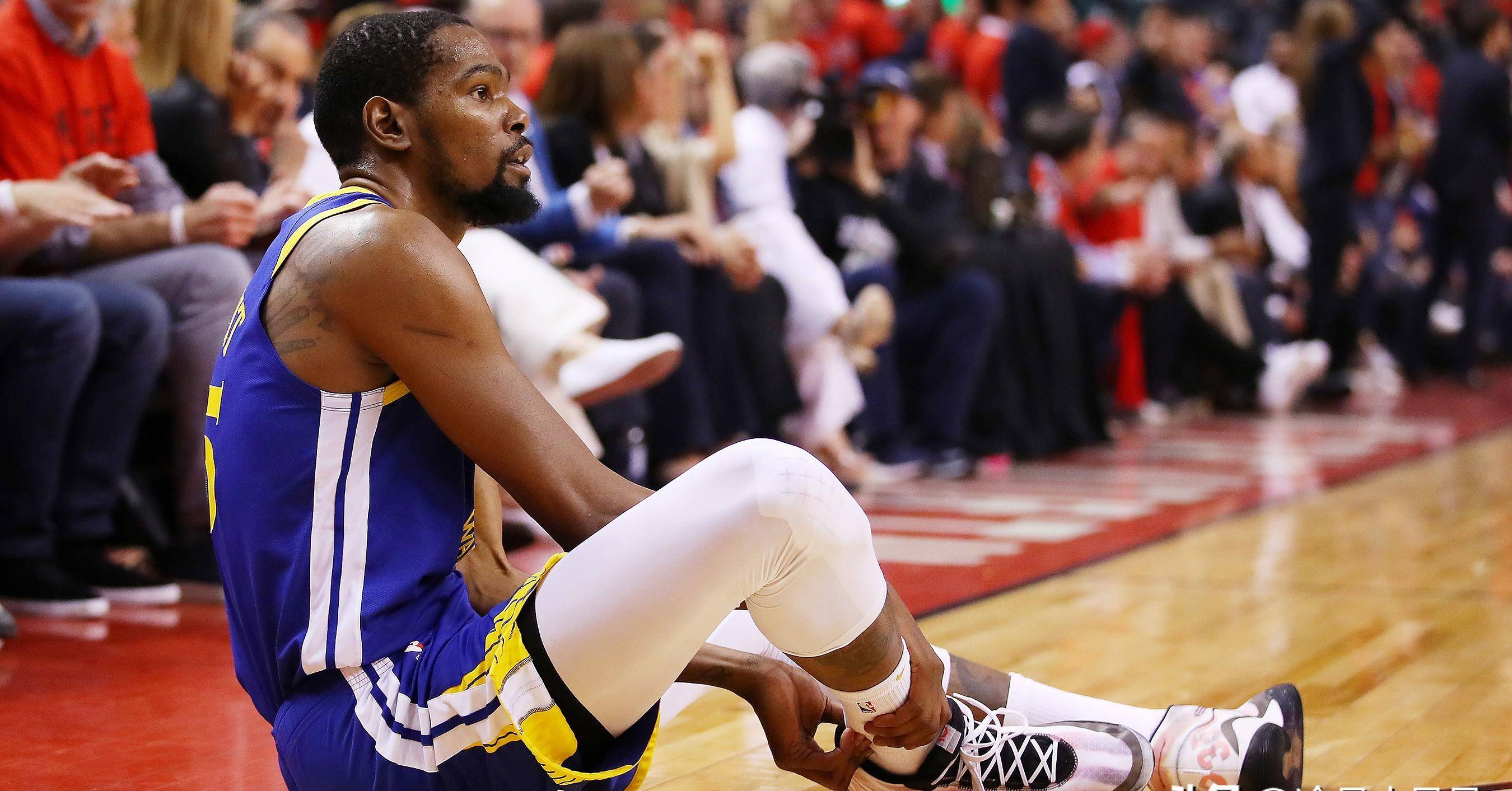 爱游戏网页杜兰特迎来三赛季出色发挥，雄鹿观众热烈欢呼！(极限挑战搭档王迅)