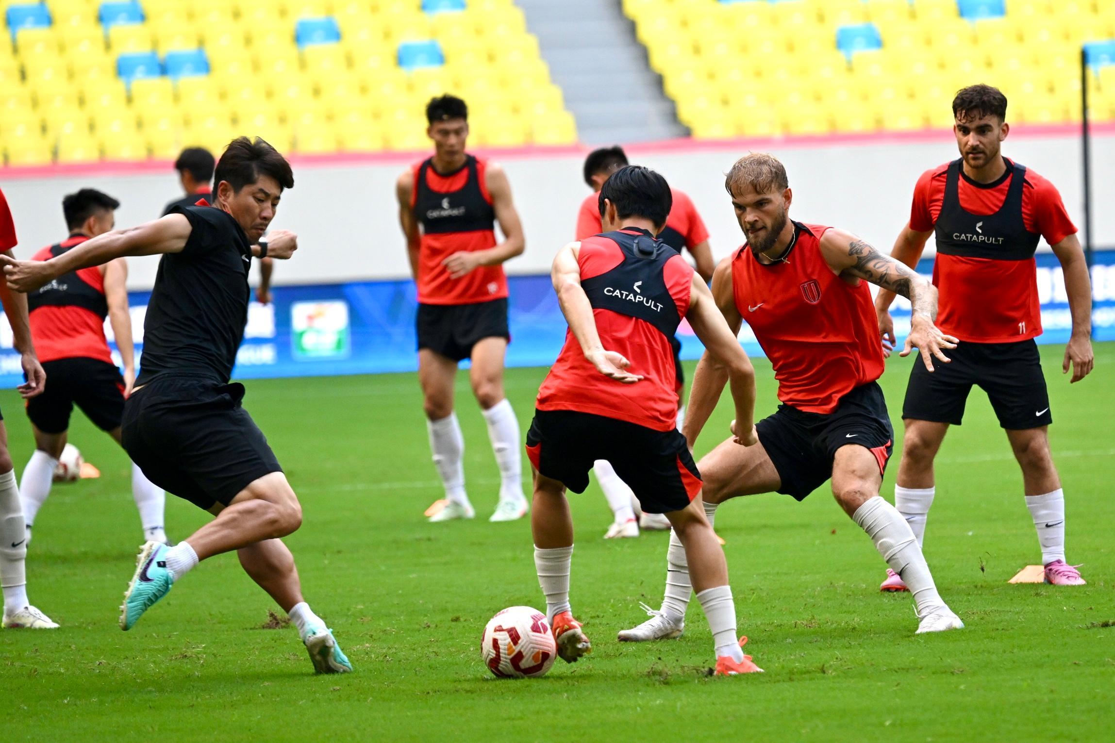 爱游戏官网包含清晨体能课后，费城76人防线松动备战欧联，赛场秩序良好，控场能力受关注的词条